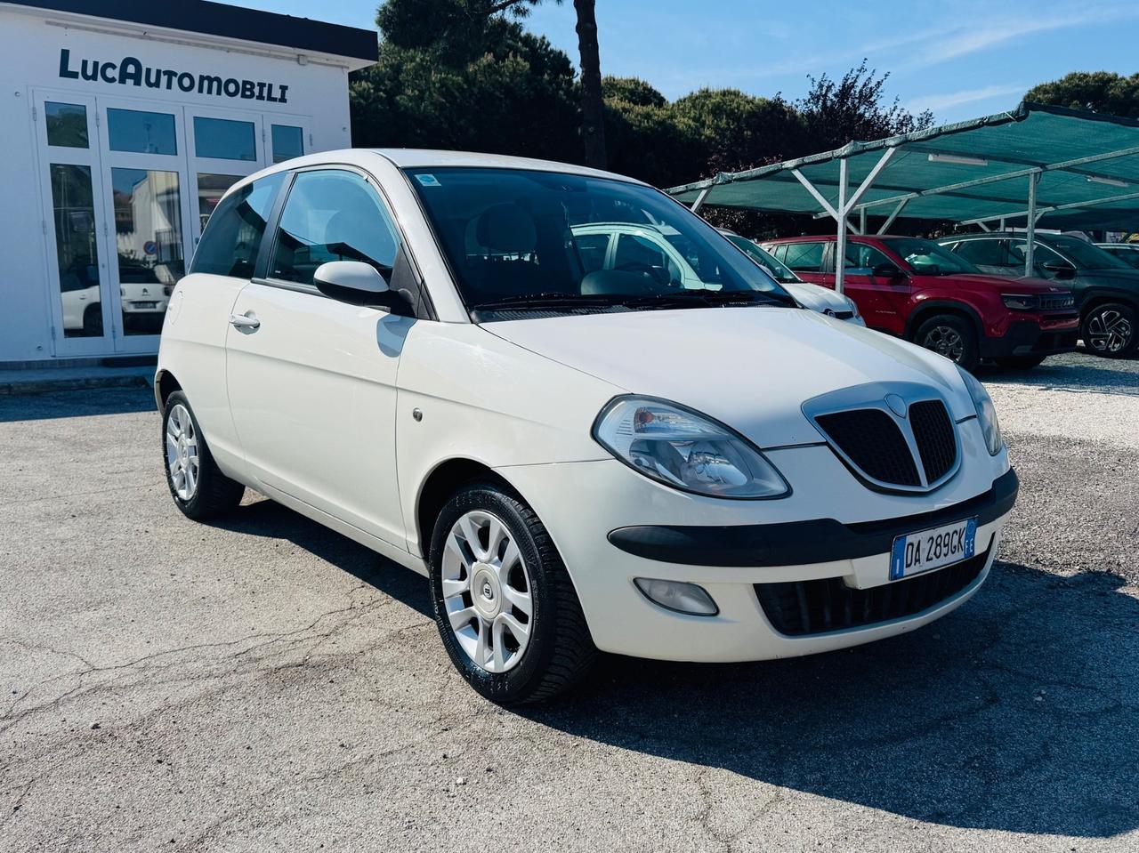 Lancia Ypsilon 1.3 Multijet 16V Momo Design