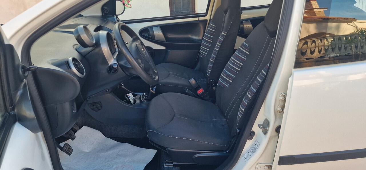 Citroen C1 1.0 3p. Van Attraction