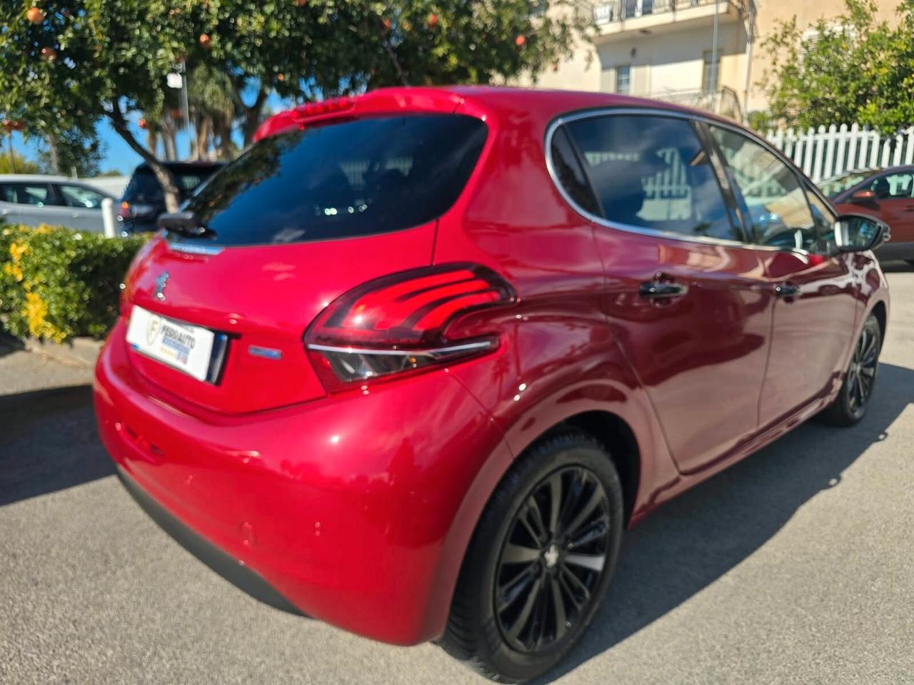 Peugeot 208 BlueHDi 75 5 porte Allure