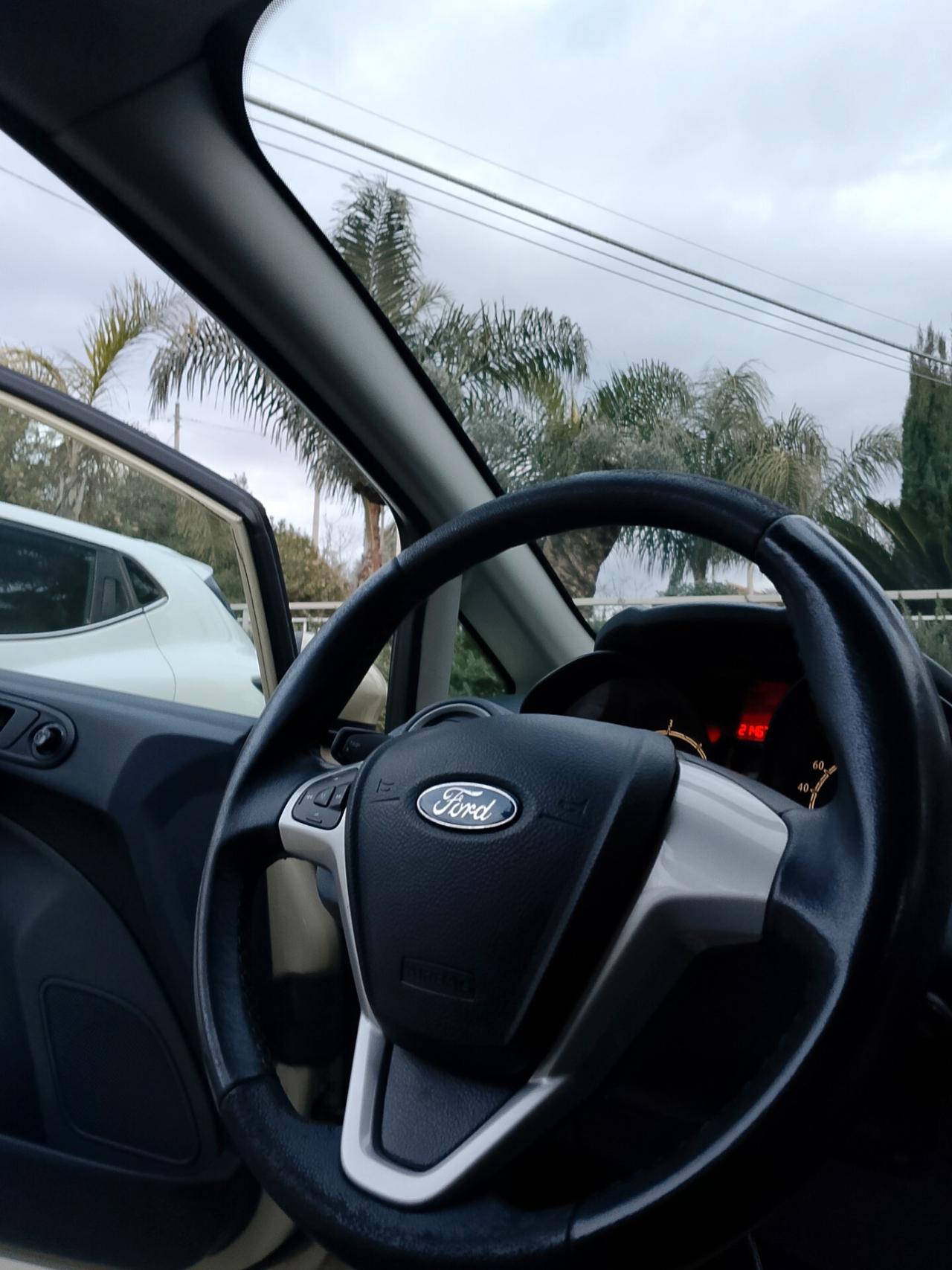 Ford Fiesta 1.4 TDCi 5p. Ghia