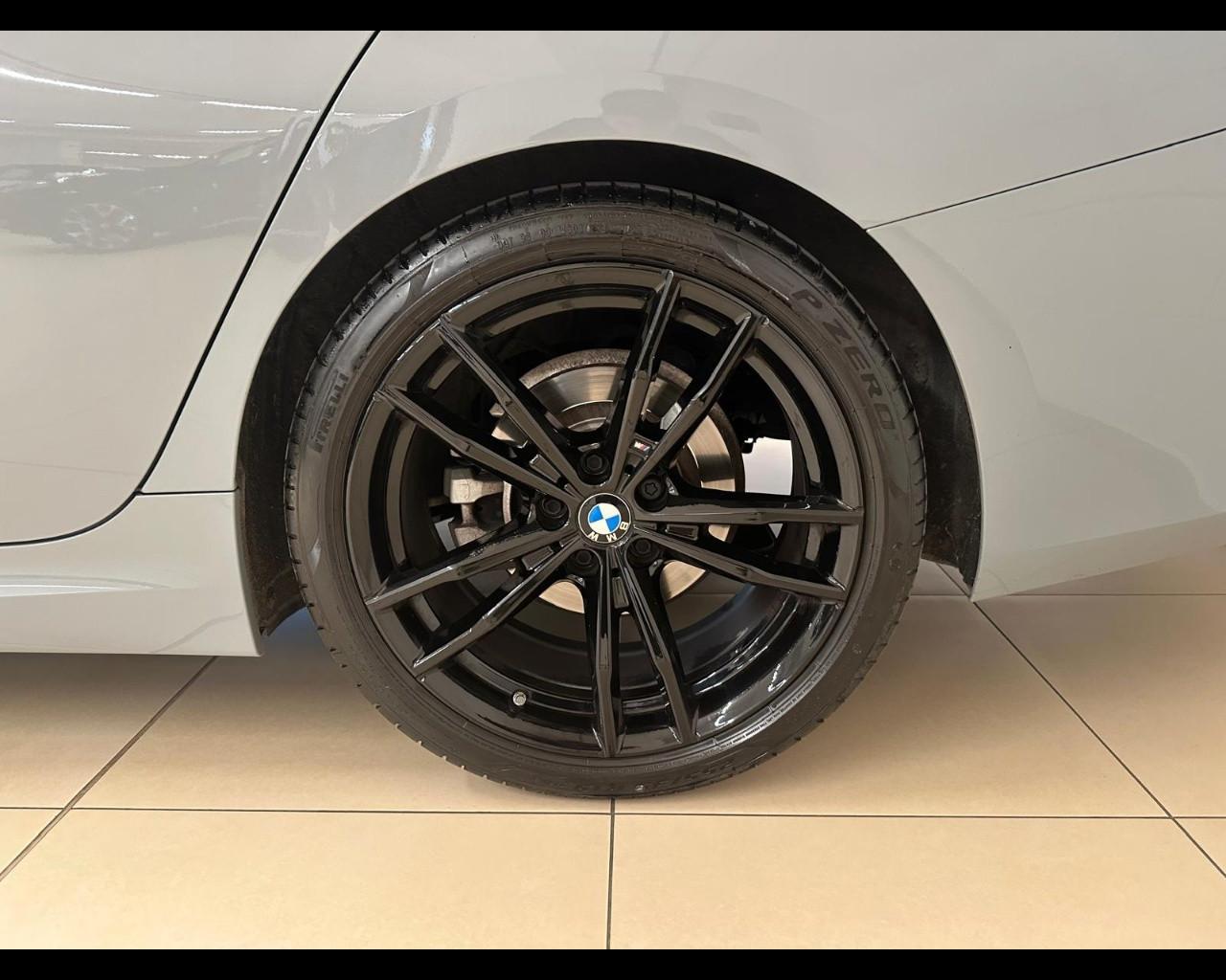BMW Serie 3(G20/1-80/1) - 318d 48V Touring Msport