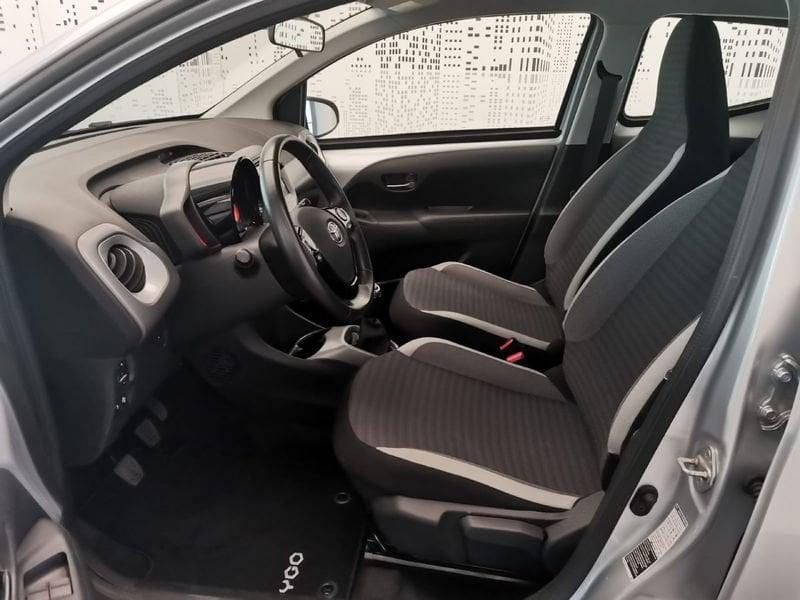 Toyota Aygo 2ª serie Connect 1.0 VVT-i 72 CV 5p. x-play