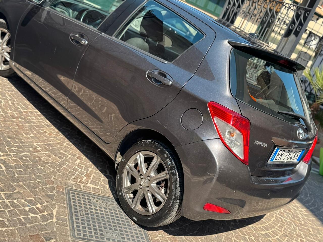 Toyota Yaris 1.3 5 porte Lounge