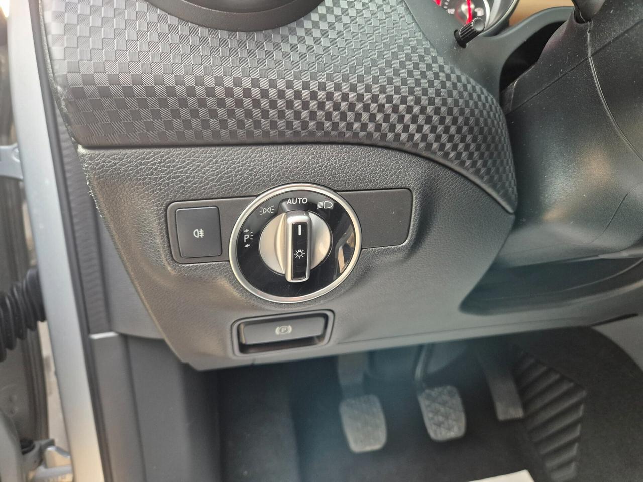 Mercedes-benz A 180 d Premium