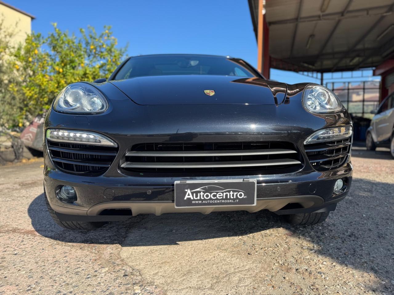Porsche Cayenne 3.0 Diesel strafull