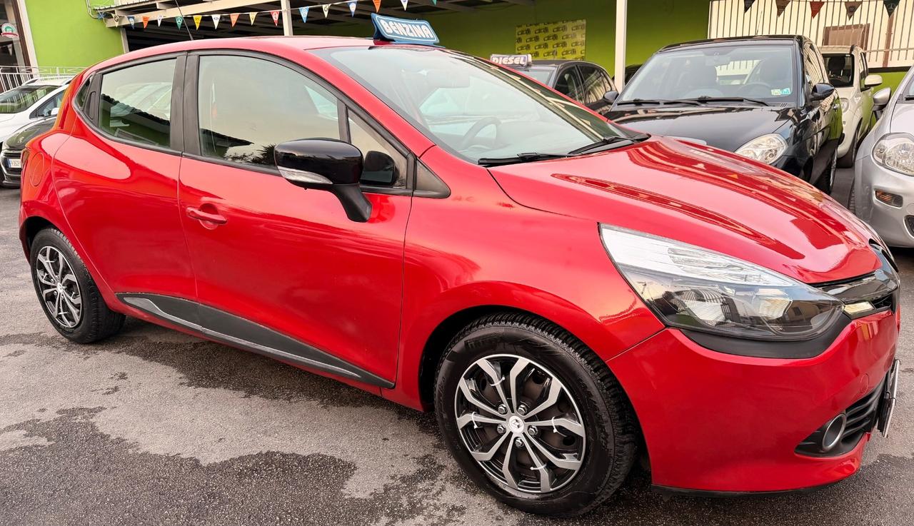 Renault Clio 1.2 75CV 5 porte Costume National 2014 100.000 km