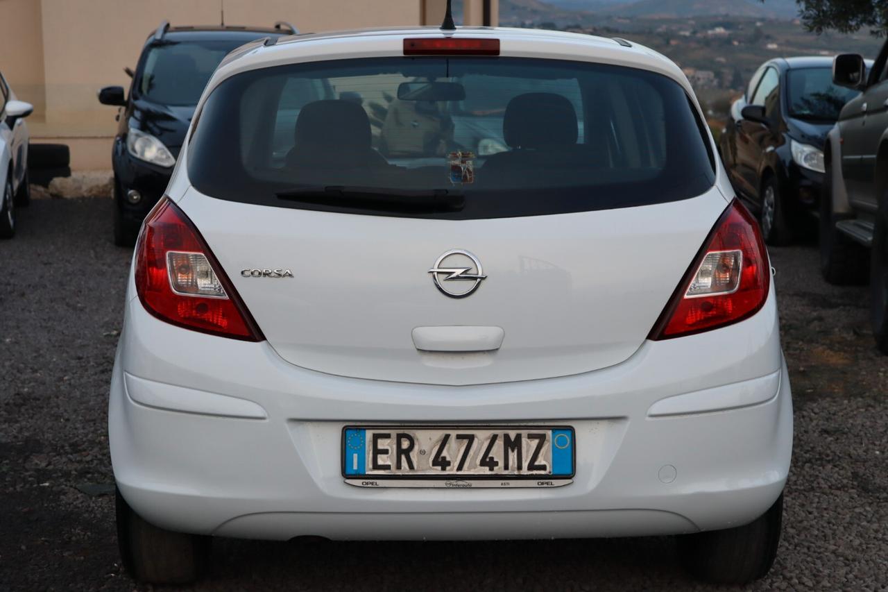 Opel Corsa 1.2 5 porte Sport