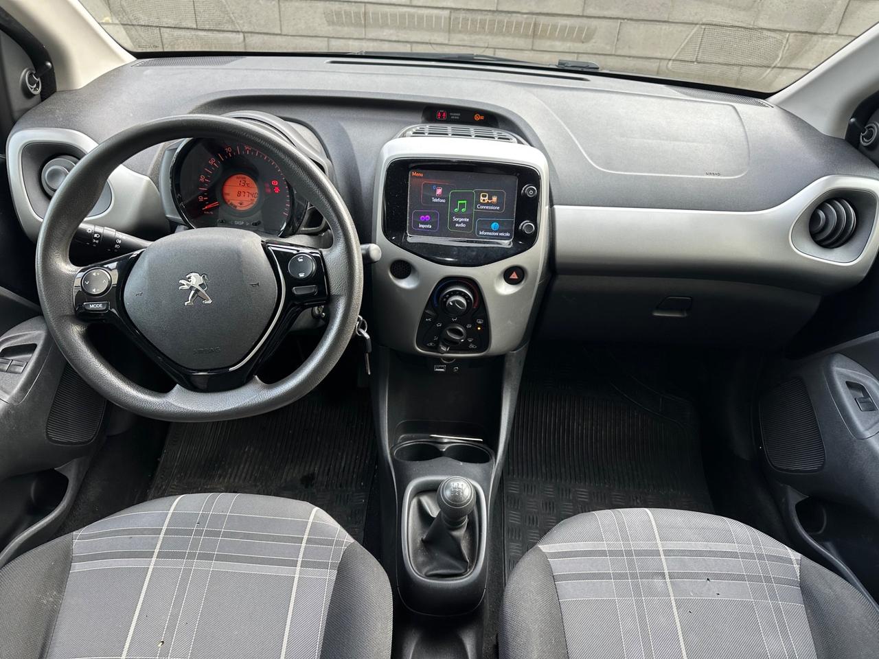 PEUGEOT 108 BENZINA NEOPATENTATI