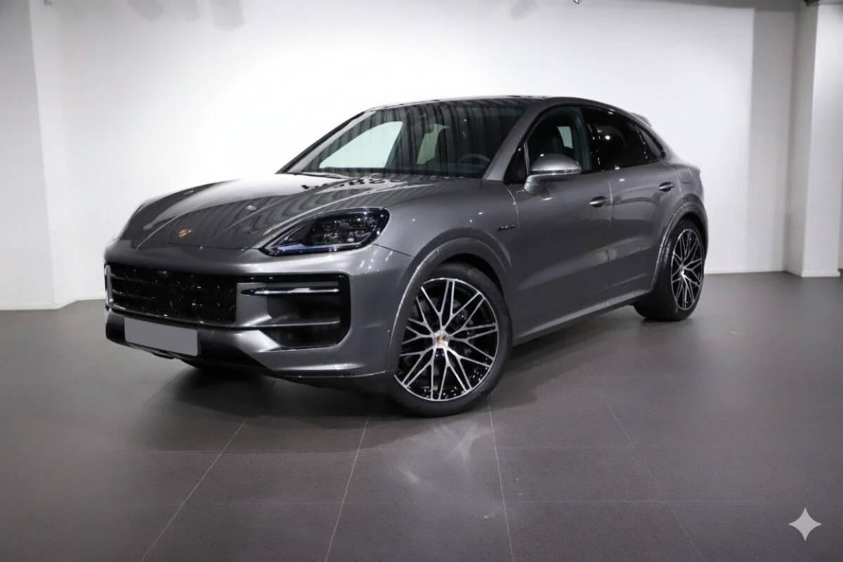 Porsche Cayenne III 2023 Coupe E-hybrid 470cv - PASM - Gancio - Matrix
