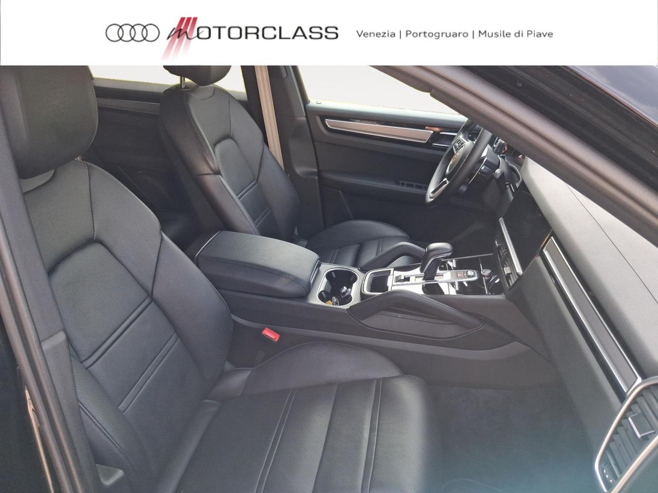 Coupe 3.0 V6 e-hybrid Tiptronic