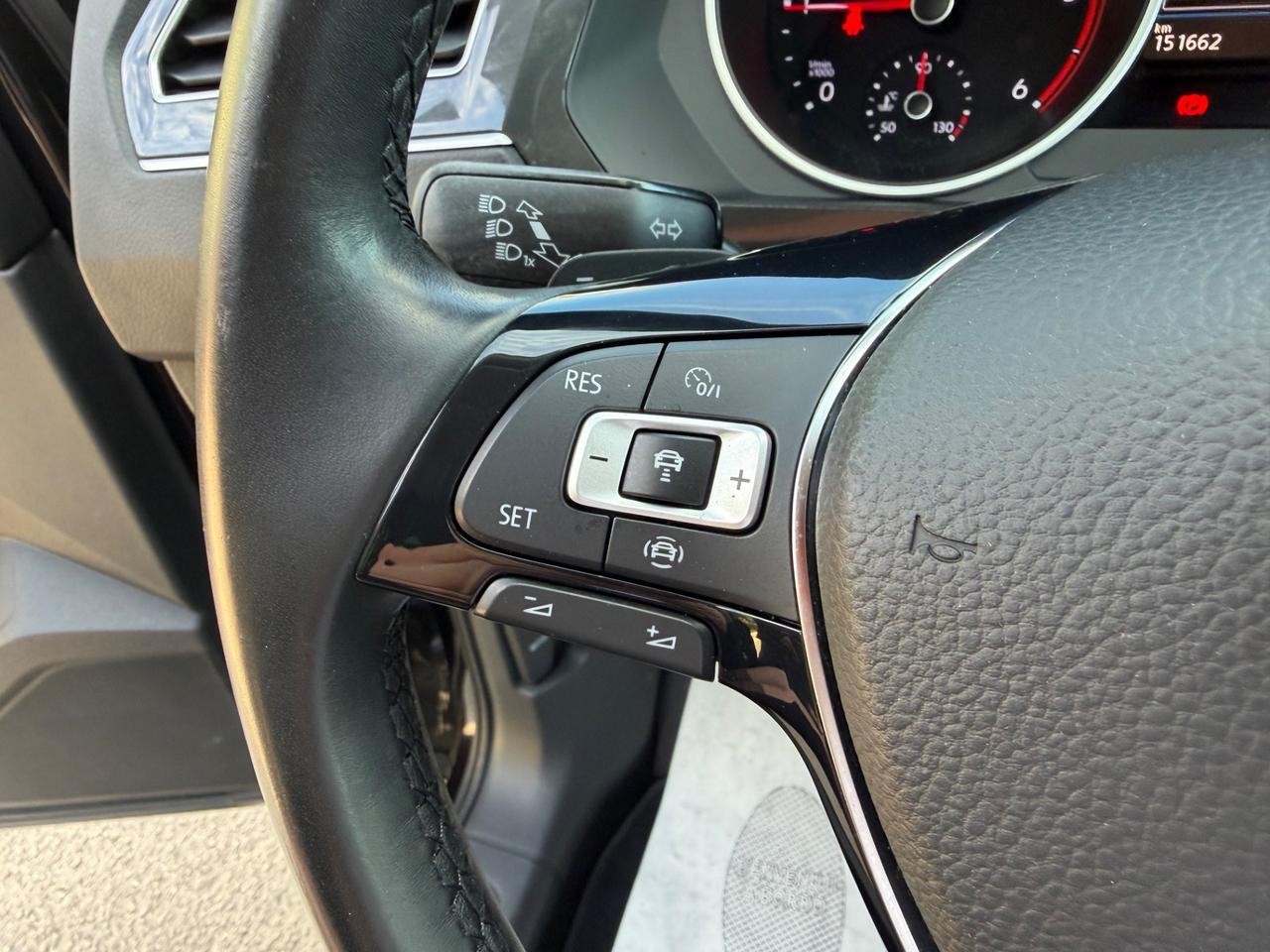 Volkswagen Tiguan 2.0 TDI SCR DSG 4MOTION Advanced BMT