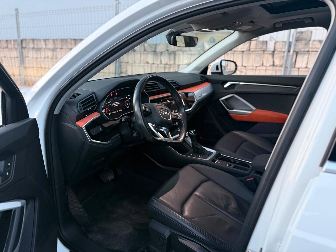 Audi Q3 35 TDI quattro S tronic/TETTO/PELLE/FULL
