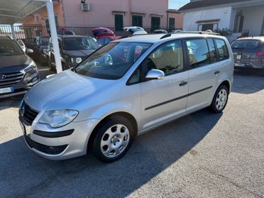 Volkswagen Touran 2.0 Trendline Ecofuel 7 Posti