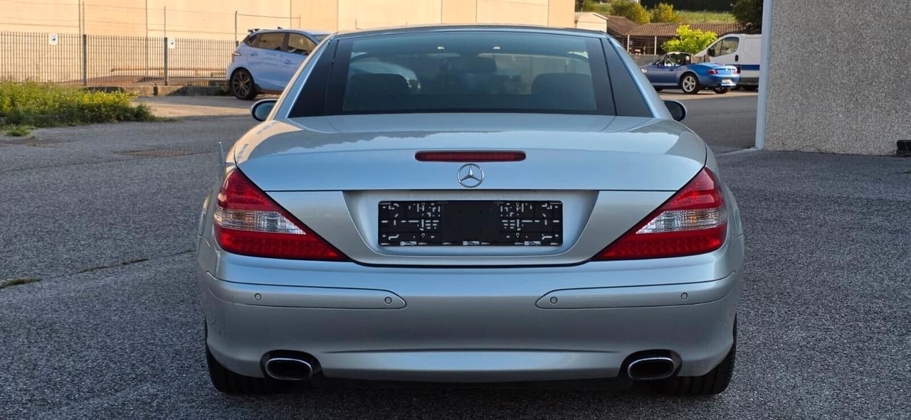 Mercedes-Benz SL350 Roadster
