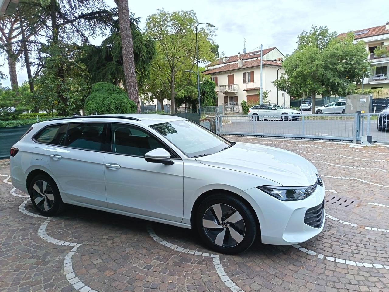 Volkswagen Passat 2.0 TDI 122 CV SCR DSG Business