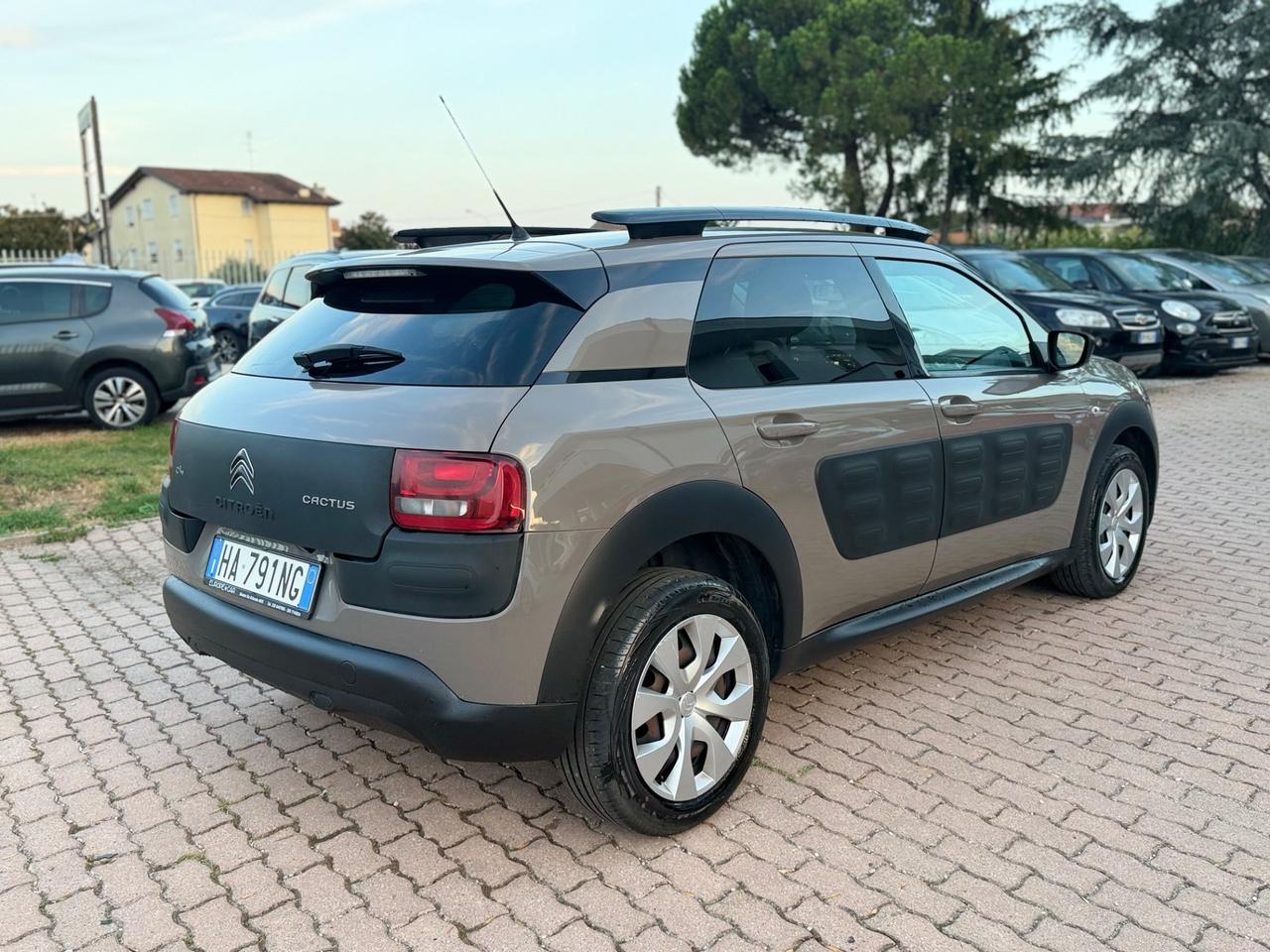 Citroen C4 Cactus PureTech 82 Shine