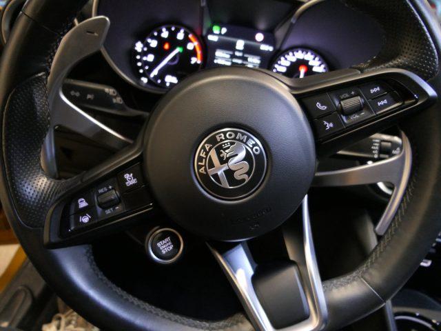 ALFA ROMEO Giulia 2.0 Turbo 280 CV AT8 JUNIOR EDITION