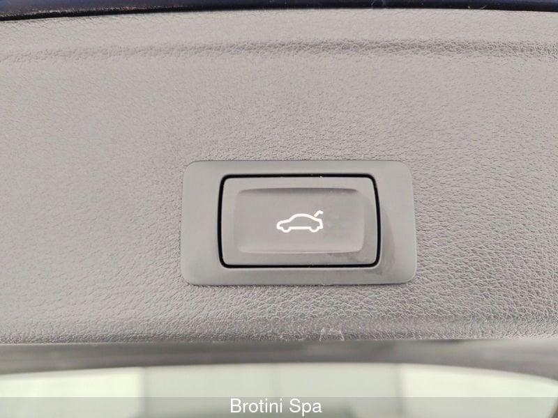Audi A4 Avant 35 TDI S tronic S line edition
