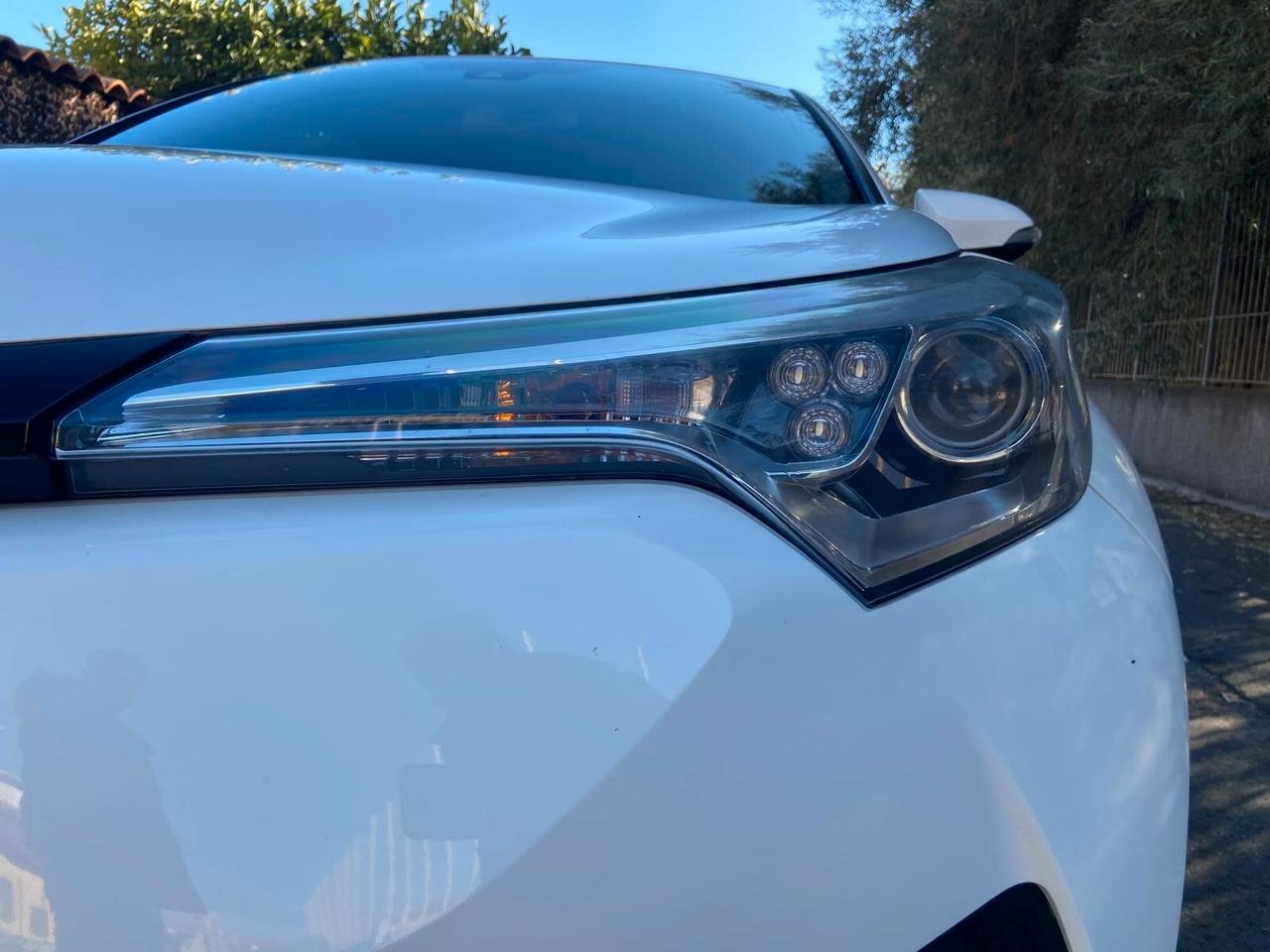 Toyota C-HR 1.8 Hybrid E-CVT Active