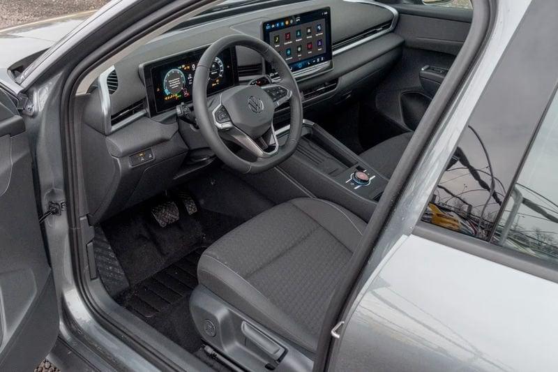 Volkswagen T-Roc 1.5 eTSI Life DSG NAVI LED CAMERA 2026