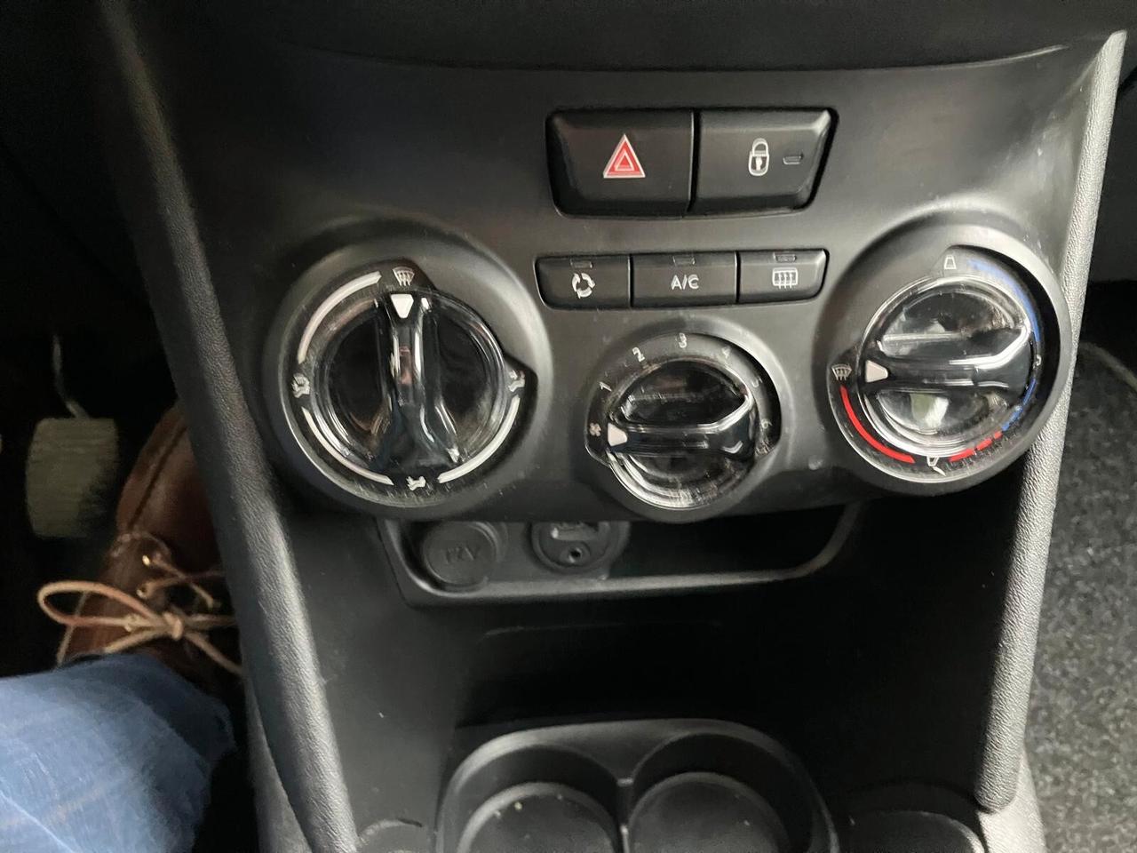 Peugeot 208 1.6HDi 75 5 porte Allure unipro