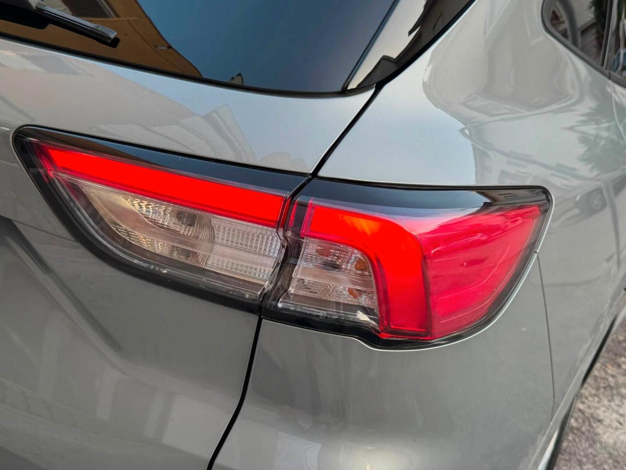 FORD KUGA 1.5 TDCI 120 CV. E6 2WD ST-LINE FULL PERFETTA