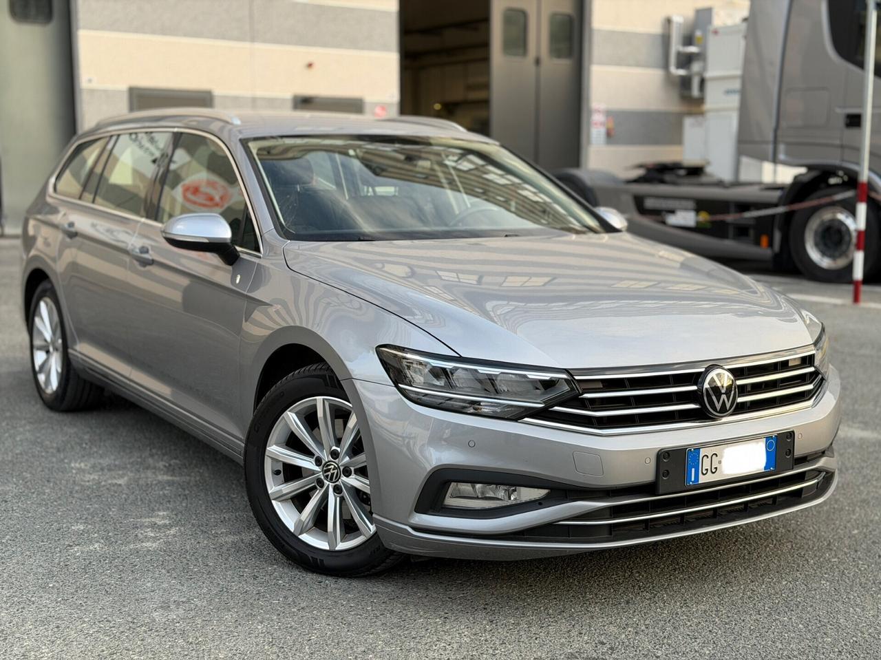 VOLKSWAGEN PASSAT 2.0 TDI 150cv PERFETTA 2021