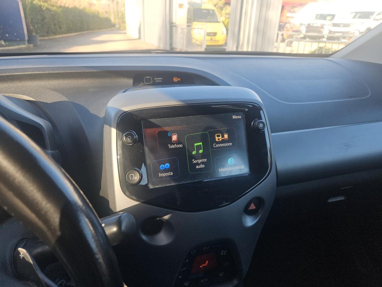 Toyota Aygo 1.0 VVT-i 69 CV 5 porte x-cool TSS MMT