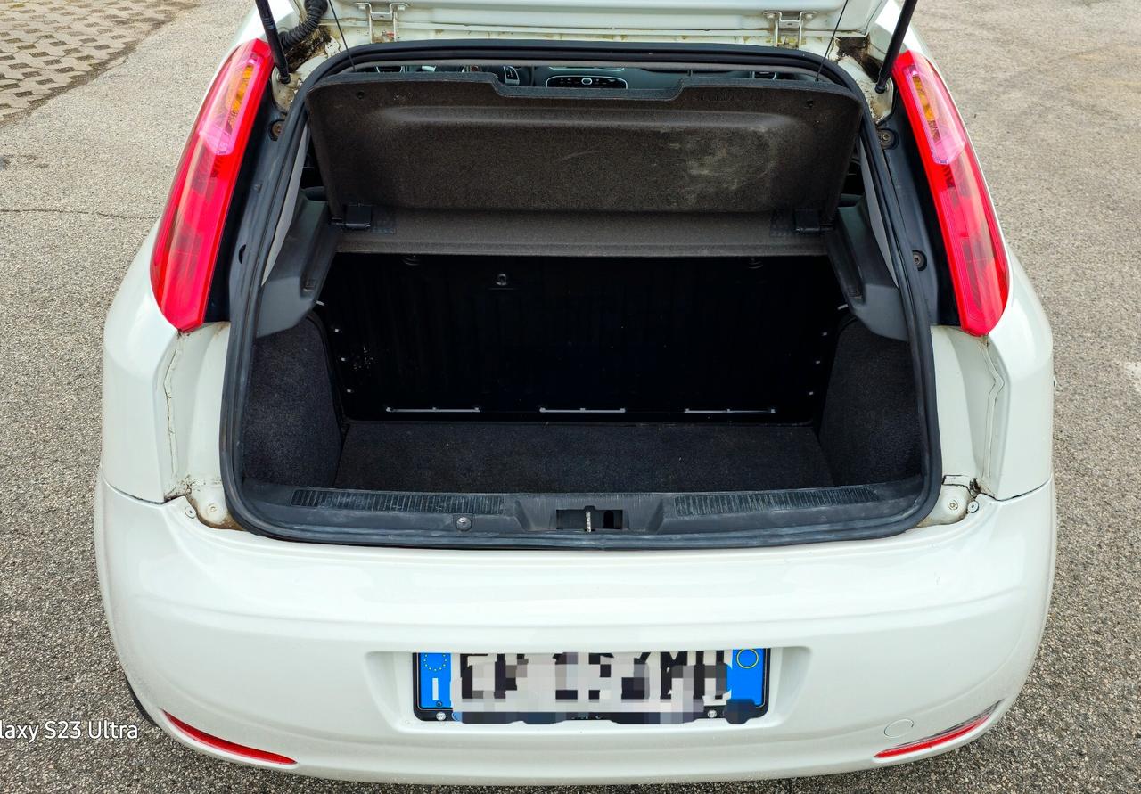 FIAT PUNTO 1.3 MULTIJET EURO 5 OK NEOPATENTATI GARANZIA 12 MESI