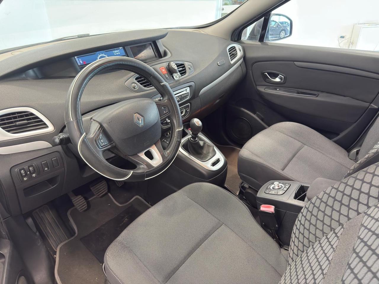 Renault Scénic 1.9 dCi 130CV Dynamique SETTE POSTI