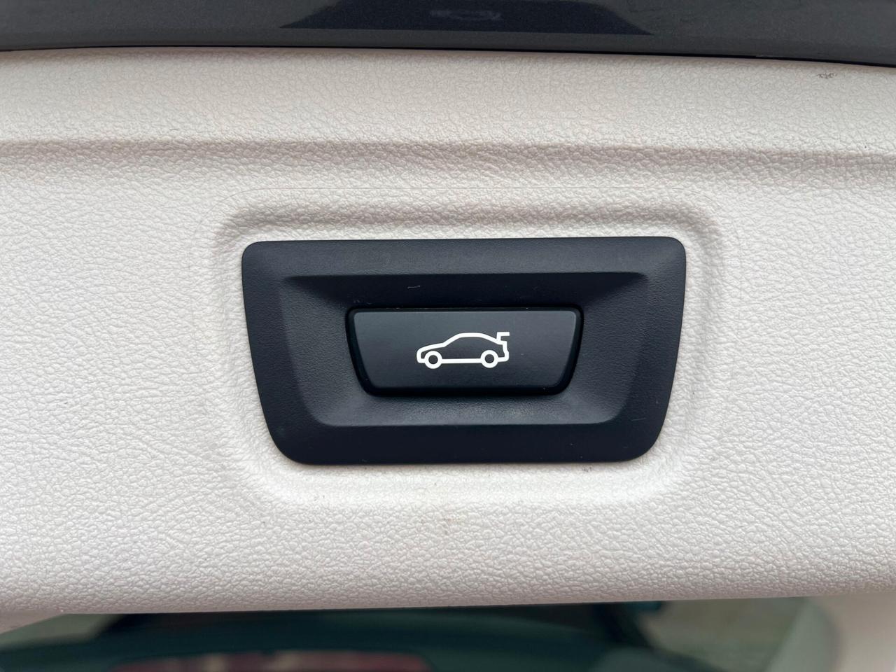 Bmw 318d 48V Touring Sport