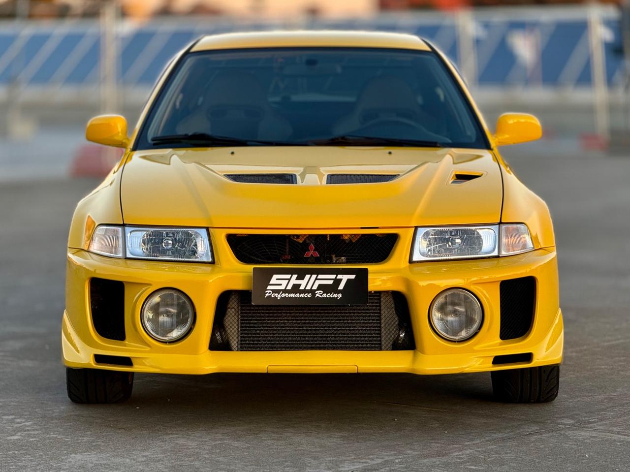 Mitsubishi Lancer EVOLUTION EVO V 5 GSR 2.0t 4x4 280cv DANDELION YELLOW