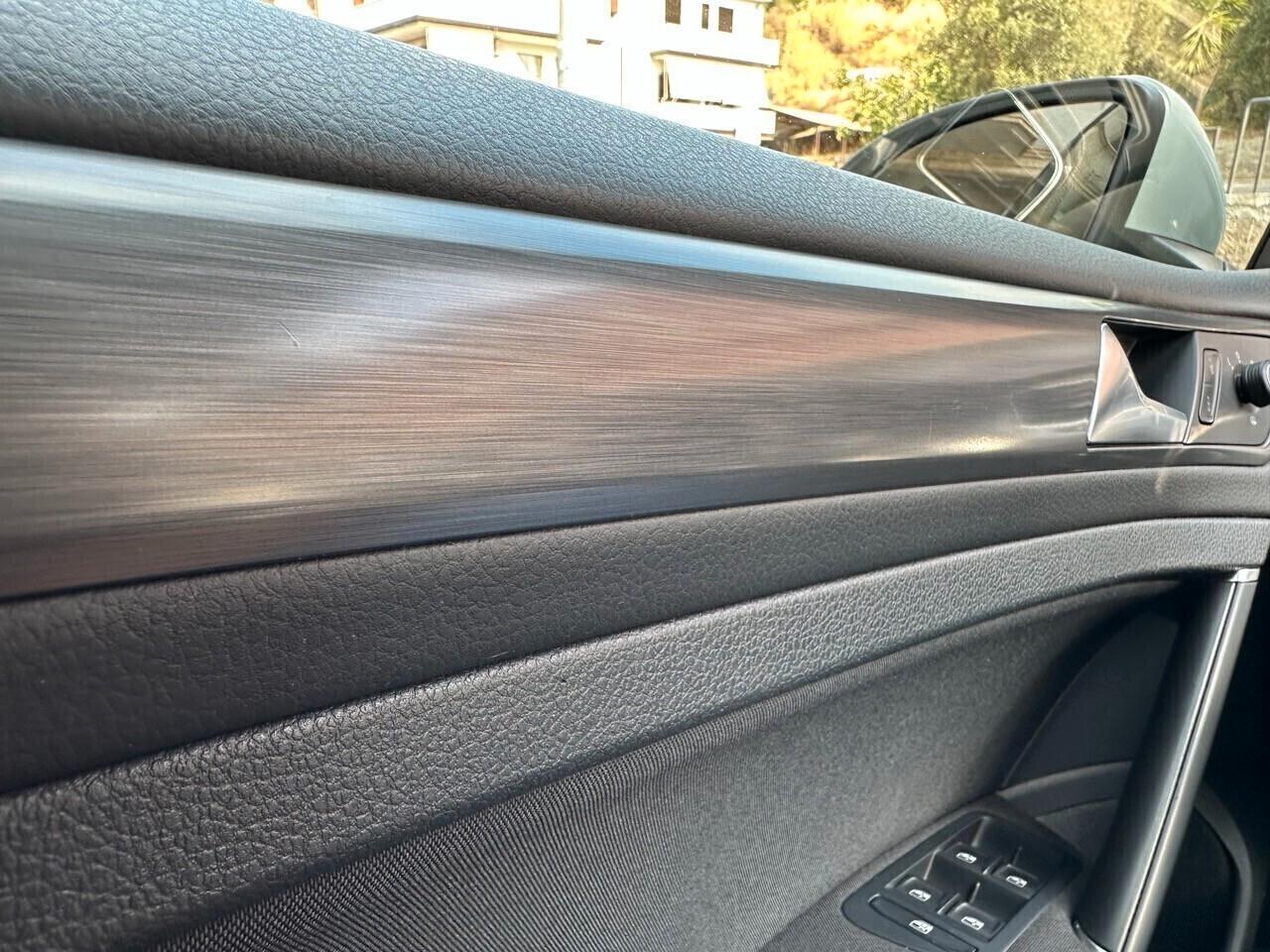 Volkswagen Golf 7.5 1.6 tdi 115cv dsg Sport