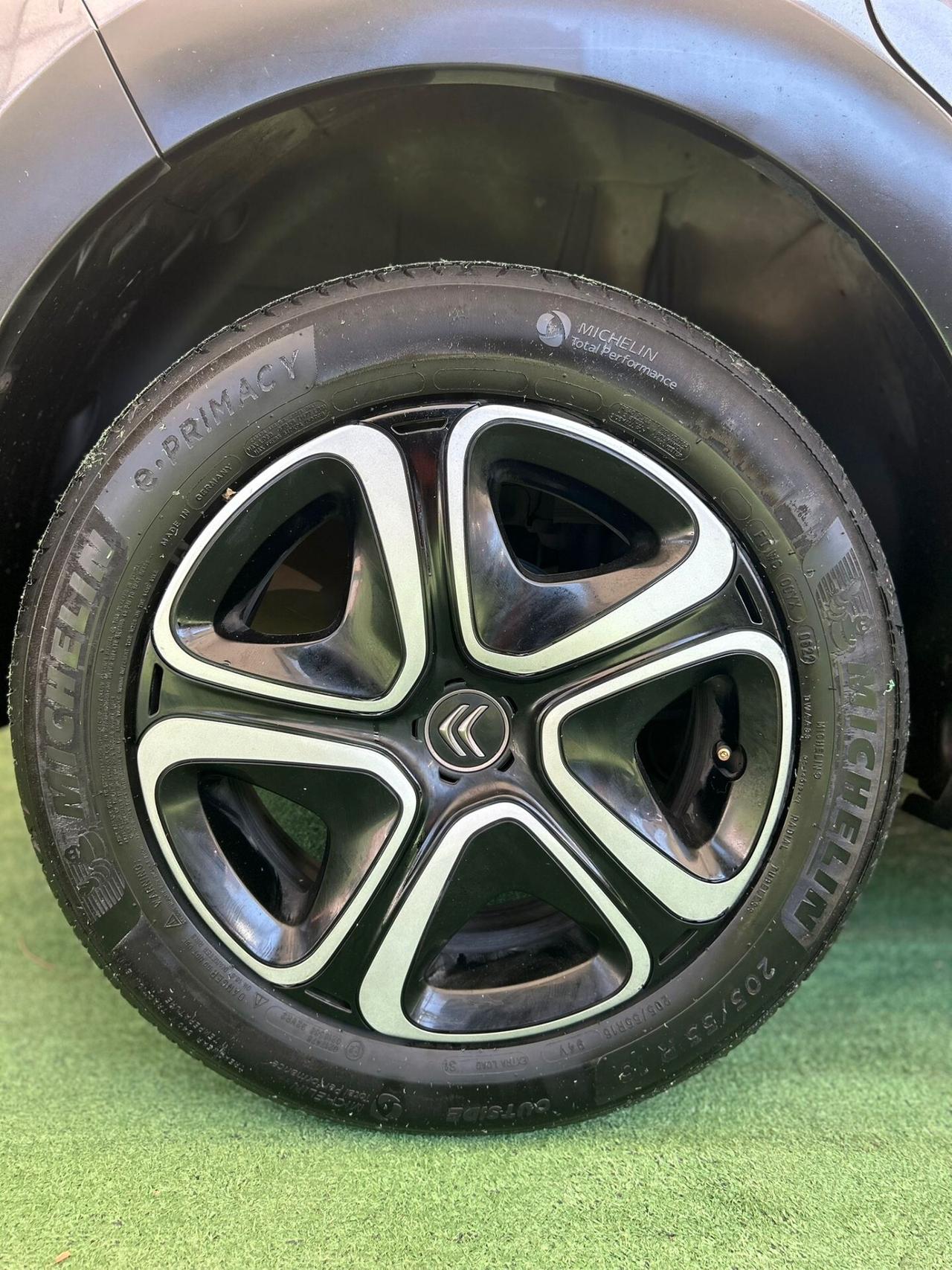 Citroen C3 PureTech 1.2 Benzina 83 S&S Shine