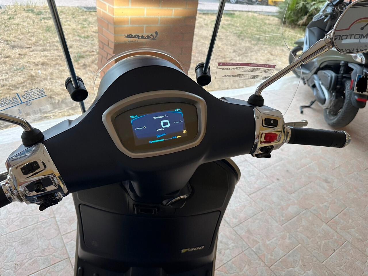 Piaggio Vespa 300 GTS SUPERTECH HPE