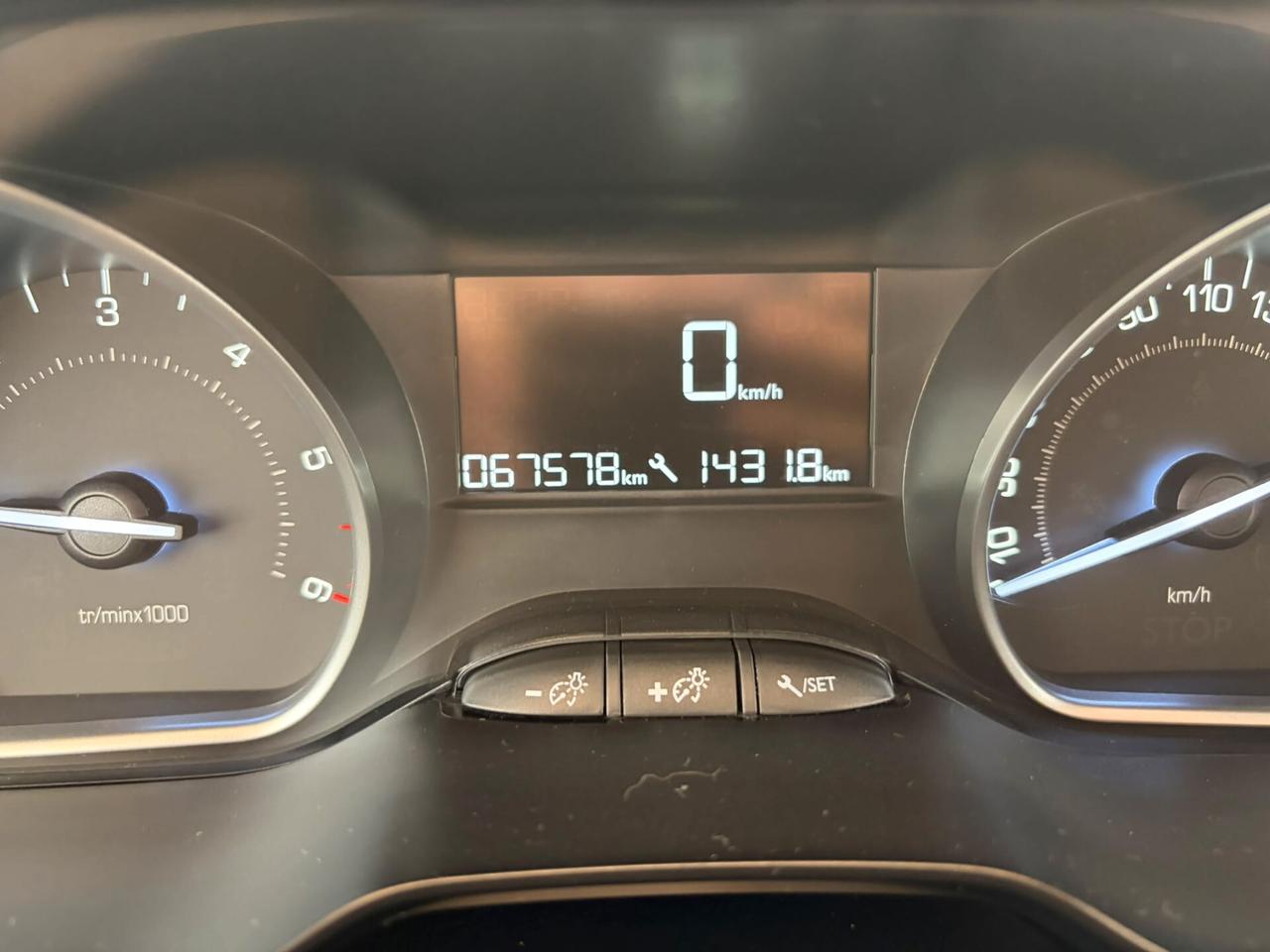 Peugeot 208 BlueHDi 75CV 5 porte Allure - NEOPATENTATI