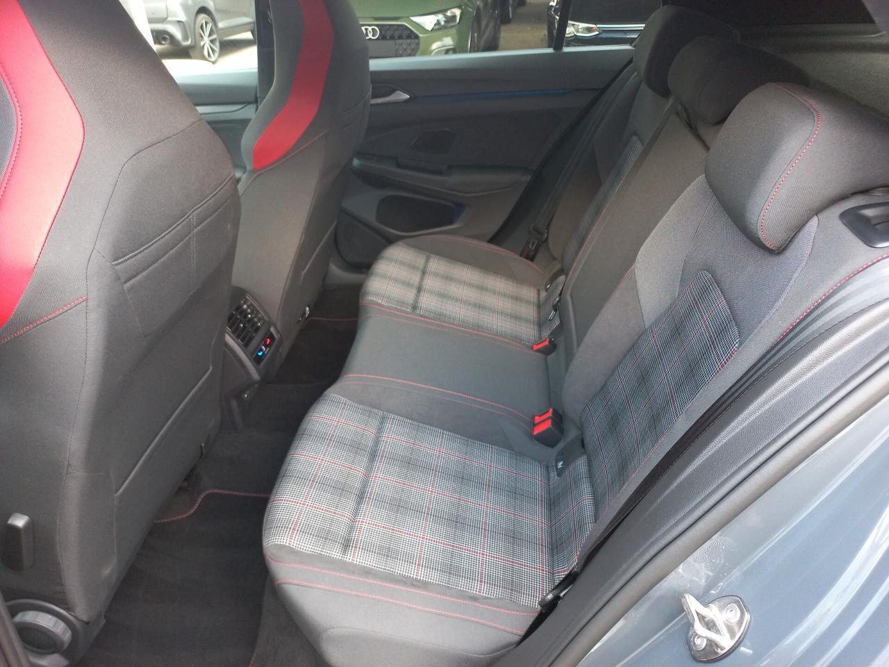 Volkswagen Golf GTI Golf 2.0 TSI GTI DSG