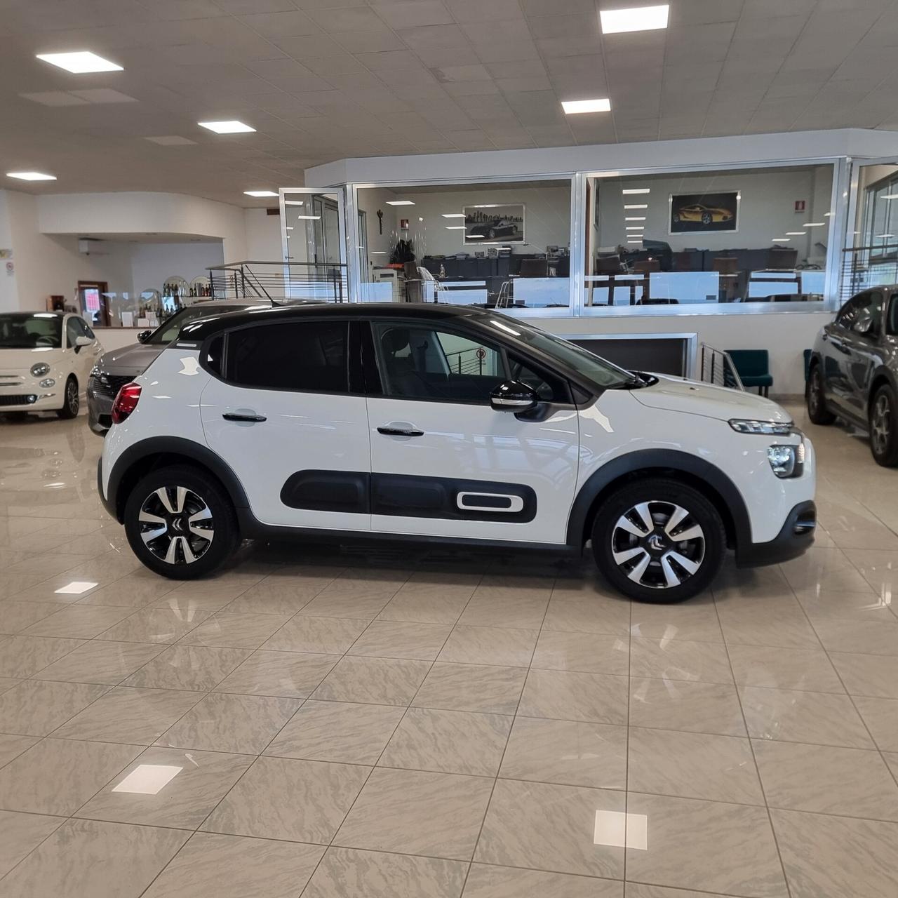 CITROEN C3 SHINE 1.2 BZ 110cv EAT6 Cambio automatico