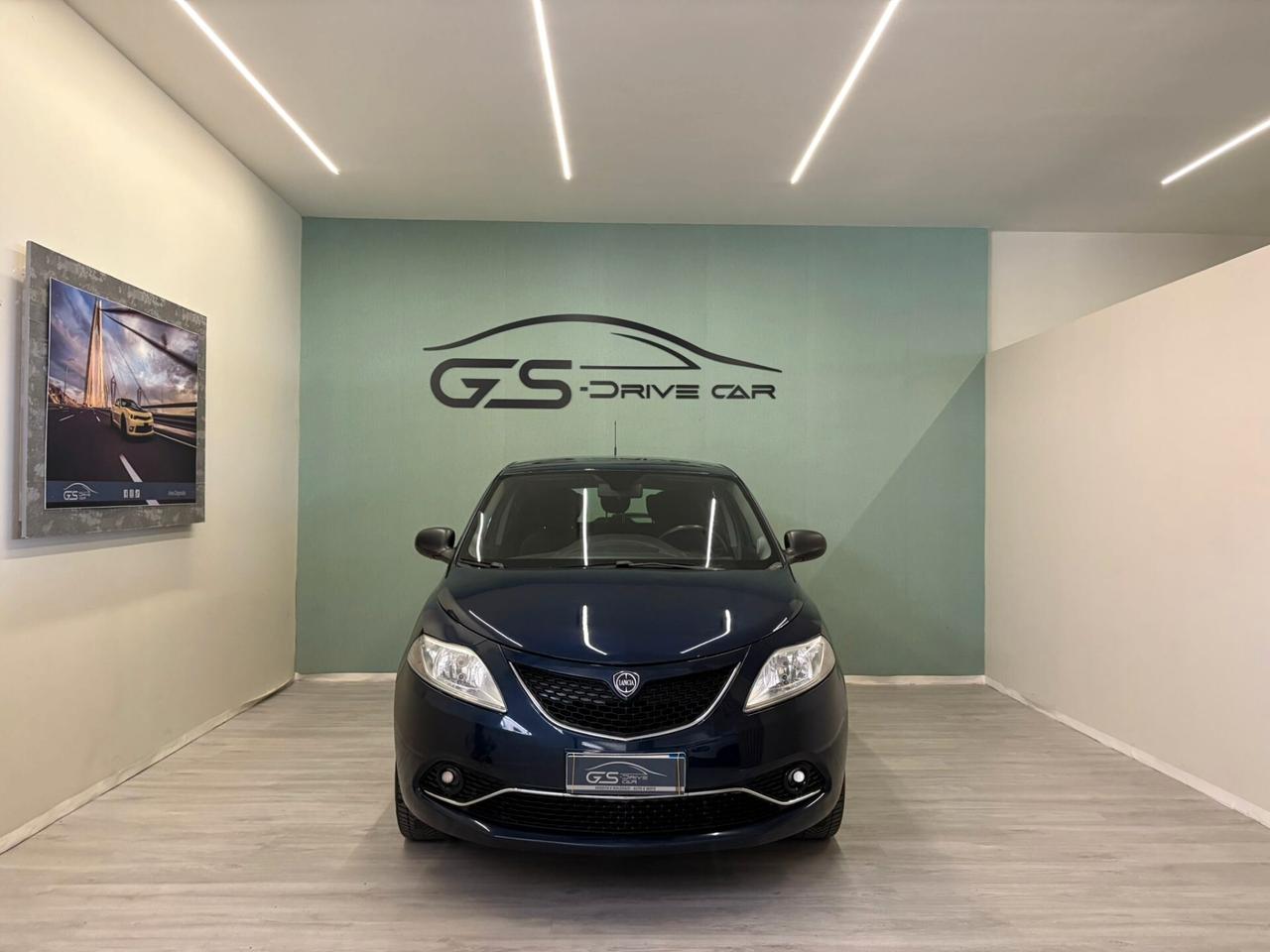 Lancia Ypsilon 1.200cc 69 CV 5 porte Platinum
