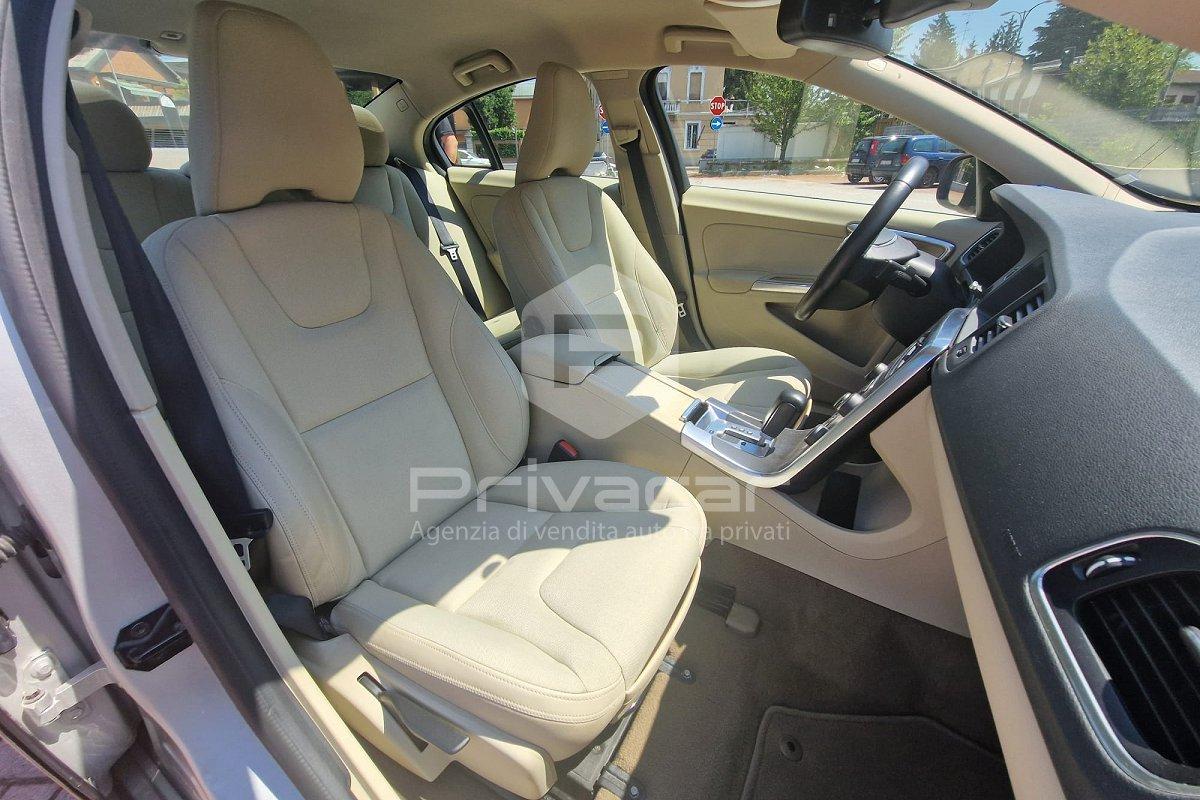 VOLVO S60 2.0 T Powershift Summum
