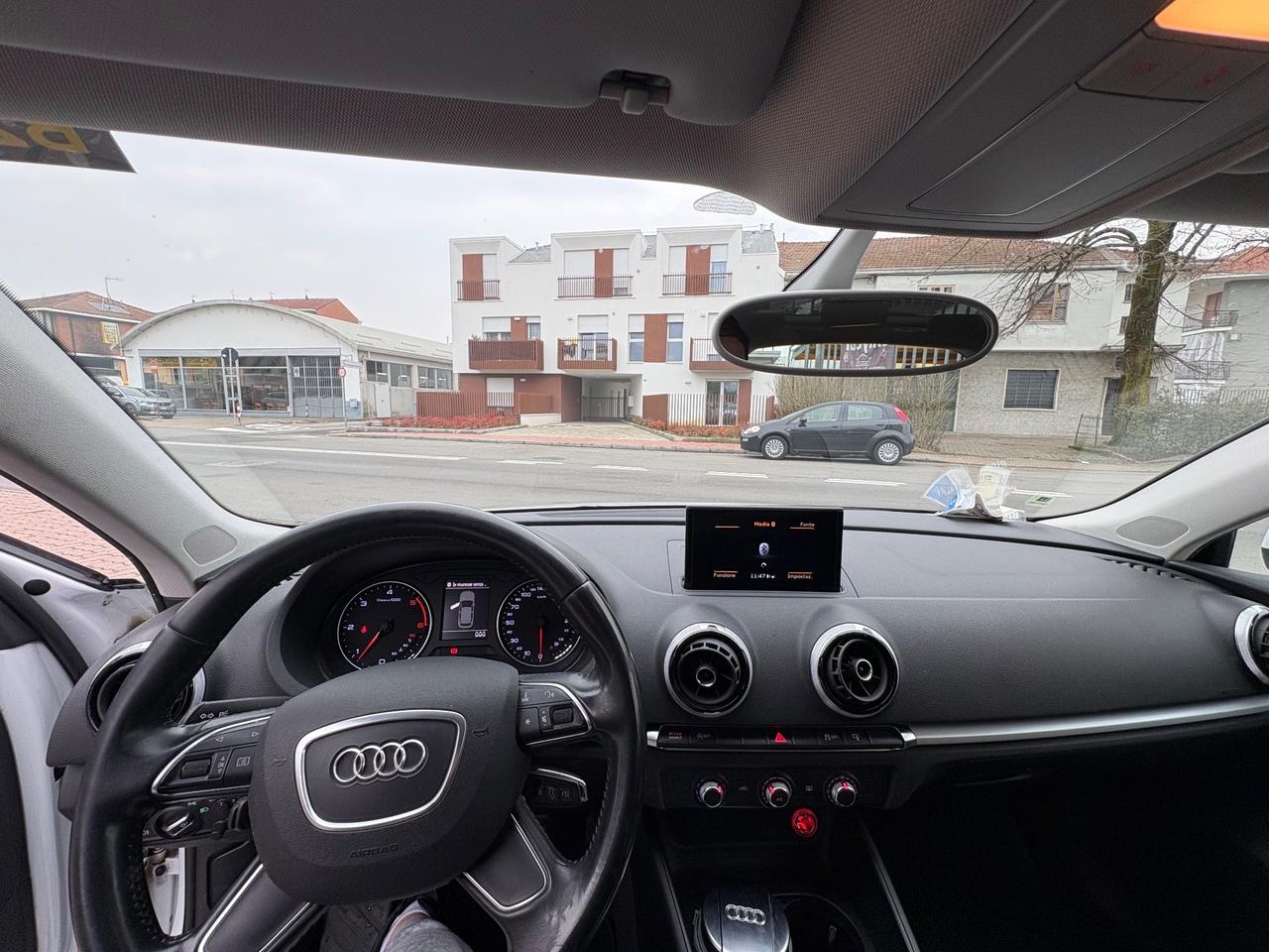 Audi A3 Sedan 1.6 TDI ultra Attraction