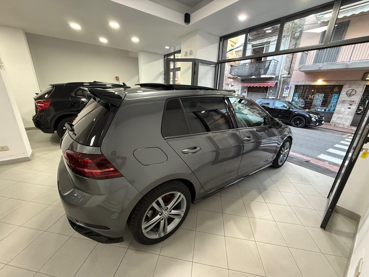 Volkswagen GOLF 1.6 TDI 115 CV DSG SPORT R LINE