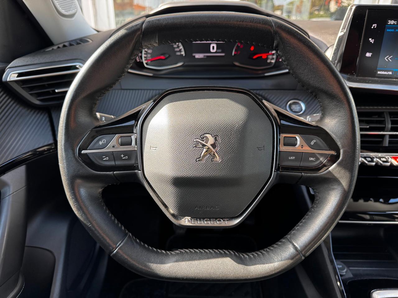 Peugeot 2008 BlueHDi 110 S&S Allure Pack