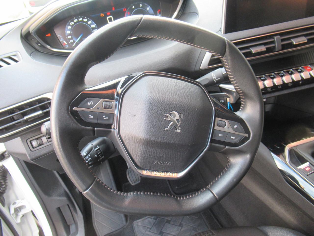 Peugeot 3008 BlueHDi 130 S&S Business