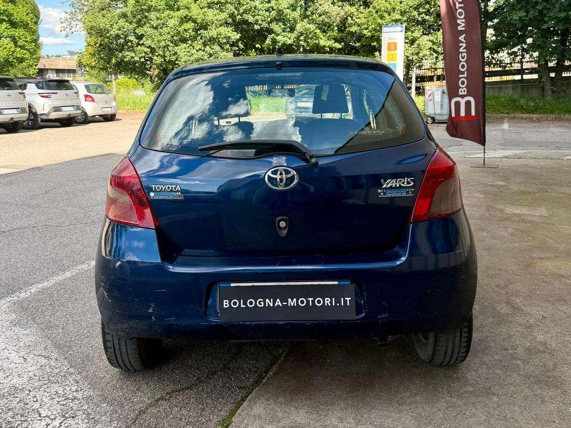 Toyota Yaris BENZINA