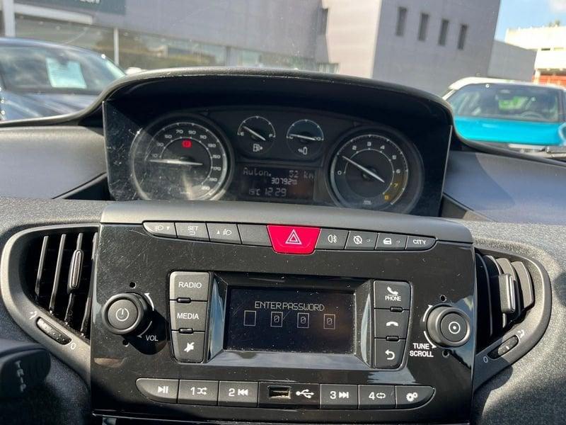 Lancia Ypsilon Ypsilon 1.0 FireFly 5 porte S&S Hybrid Silver Plus