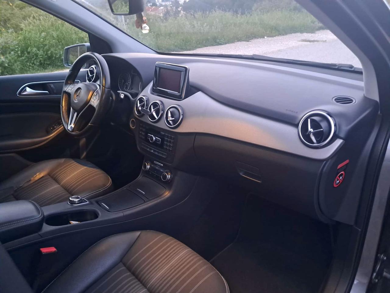 Mercedes-benz B 180 CDI BlueEFFICIENCY Premium