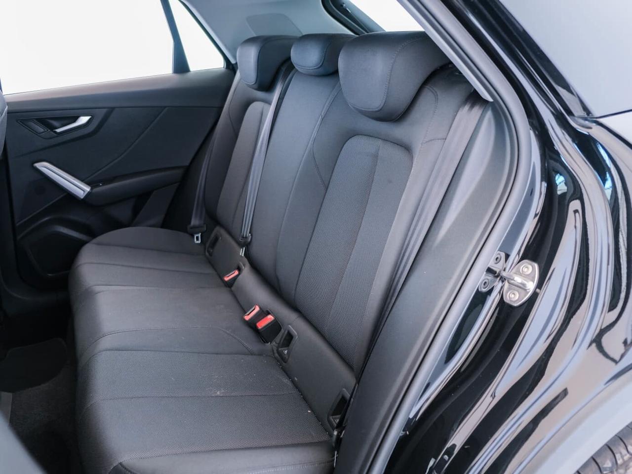 Audi Q2 35 TDI quattro S tronic Business