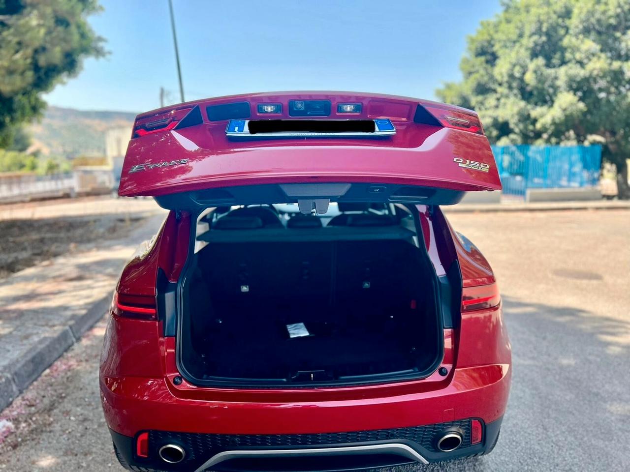 Jaguar E-Pace 2.0D 150 CV AWD aut. R-Dynamic HSE