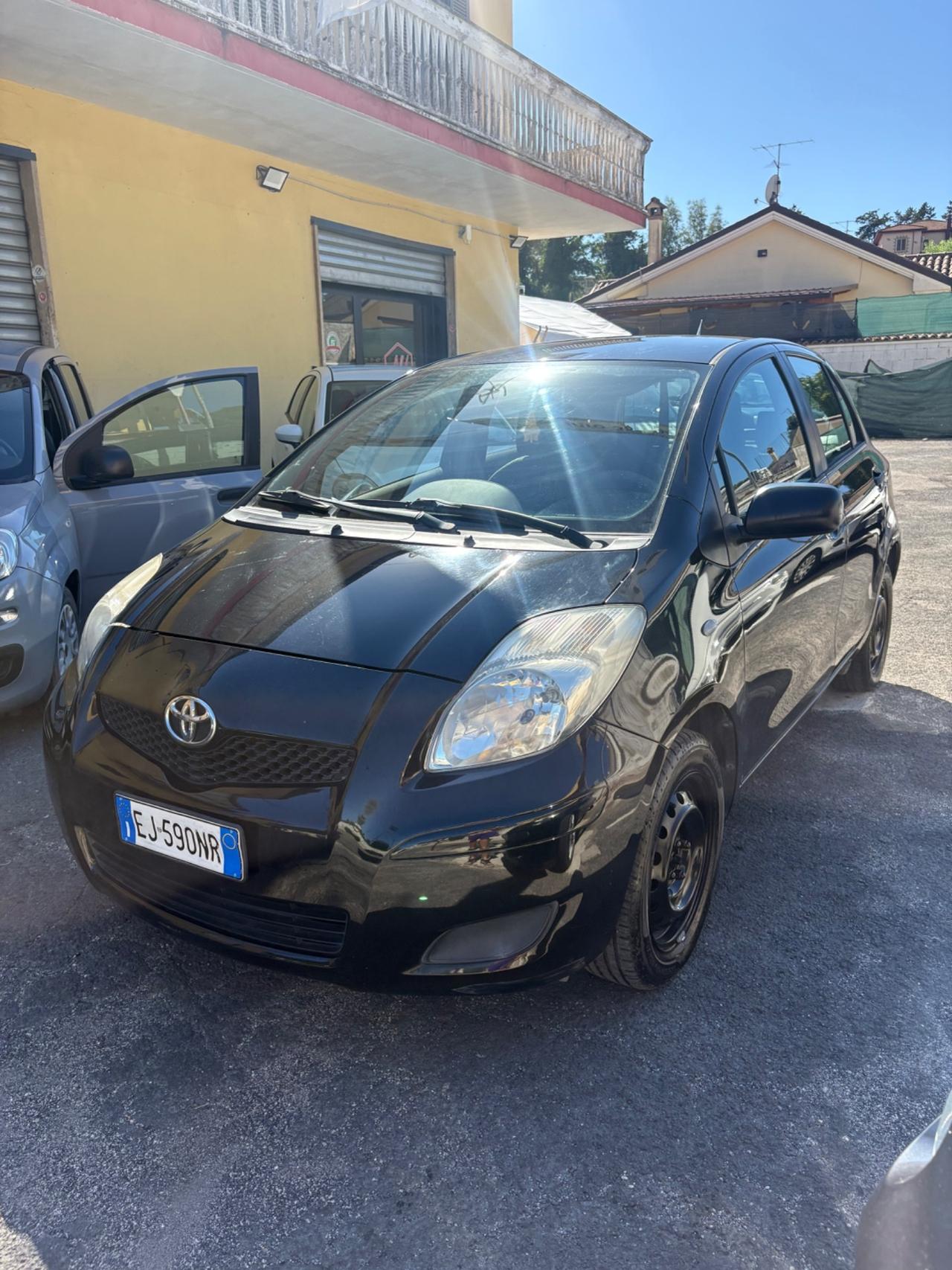 Toyota Yaris 1.0 5 porte Now